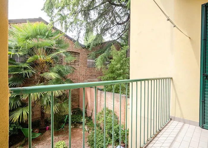 San Petronio Apartment *